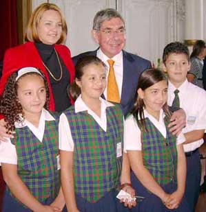 Arias and school kids