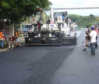 Asphalt in Palmar Norte