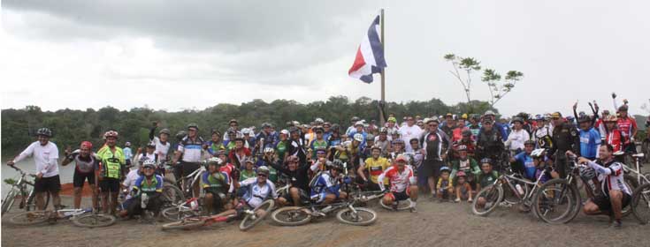 More than 4,000 try out the new highway along Río San Juan