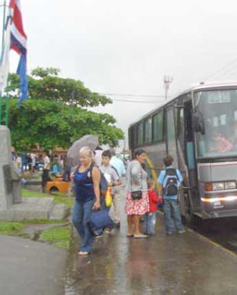 bus stop la fortuna
