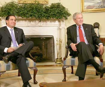 Panama's president with Bush