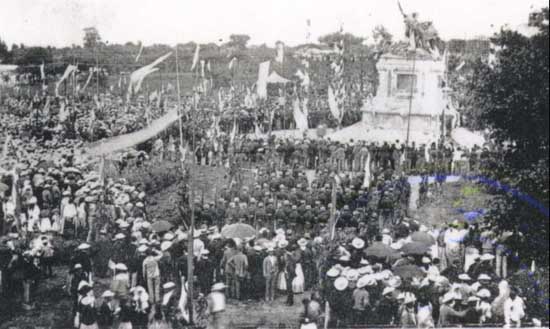 inauguration of Monumento Nacional