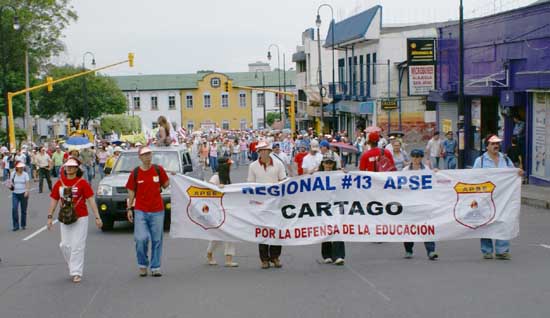 teachers on the march